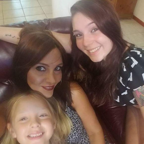 Meet your Posher, Carol - Picture 1 of 1